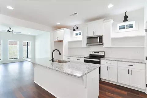 3141 Bottle Way, Auburn, AL 36830