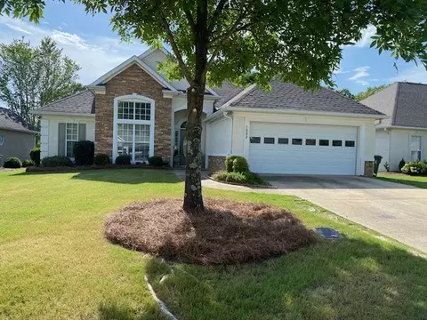 1082 Amber Ln, Auburn, AL 36830