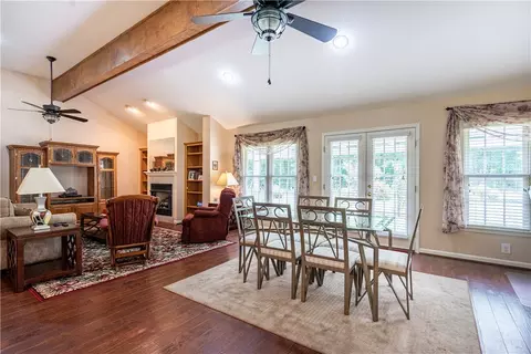 Living - 1038 Dogwood Rd, Five Points, AL 36855 photo 2 of 2