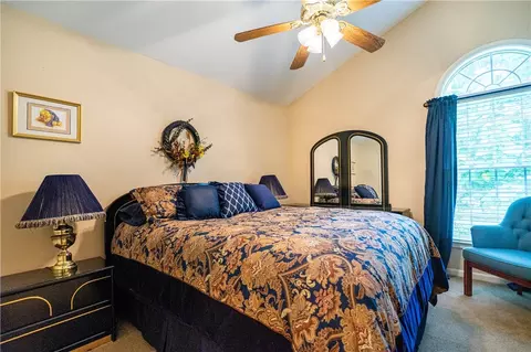 Bedroom - 1038 Dogwood Rd, Five Points, AL 36855 photo 4 of 4
