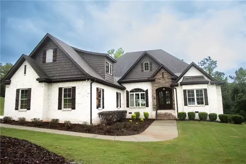 2013 Beverly Dr, Opelika, AL 36801