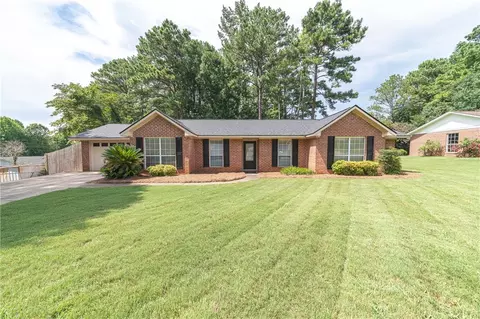 3014 Pheasant Ave, Opelika, AL 36801