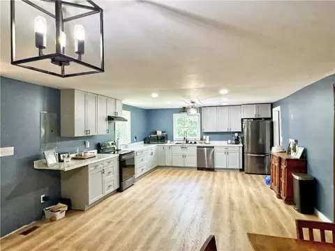 5922 W Point Rd, Lagrange, GA 30240 photo 3