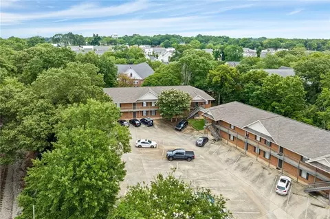 324 N Ross St #2B, Auburn, AL 36830