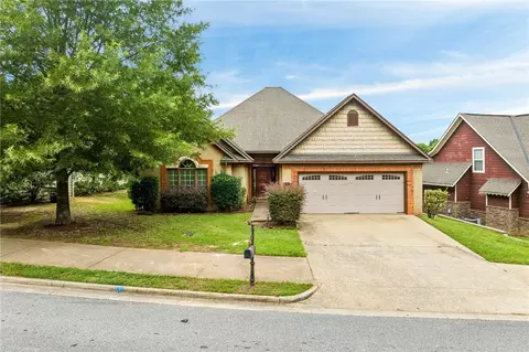 159 Solamere Ln, Auburn, AL 36832