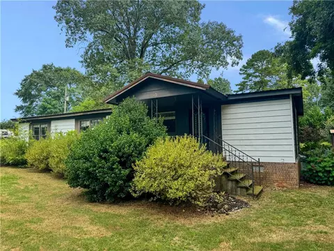 1142 County Road 32, La Fayette, AL 36862