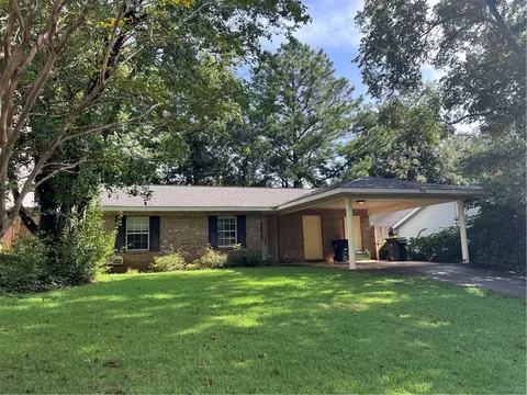 826 Chickasaw Ave, Auburn, AL 36830