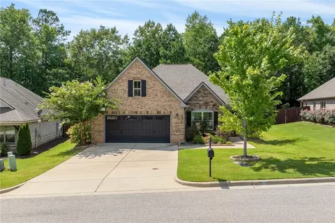 2376 Snowshill Ln, Auburn, AL 36832