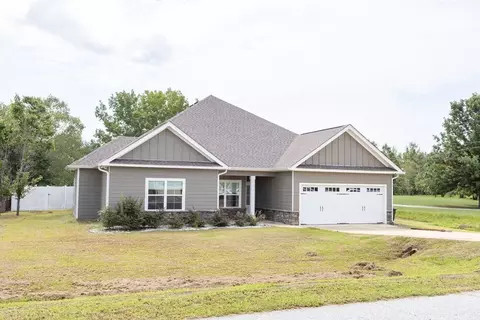 8 Maxwell Dr, Fort Mitchell, AL 36856 photo 2