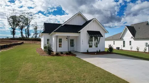 1012 Crossing Ct E, Valley, AL 36854 photo 2