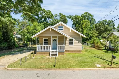 209 N 24th St, Opelika, AL 36801