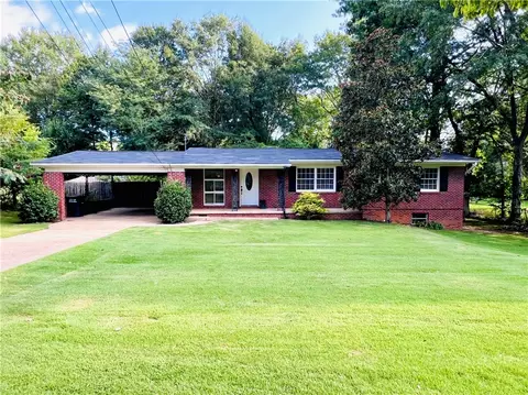 602 Mclure Ave, Opelika, AL 36801
