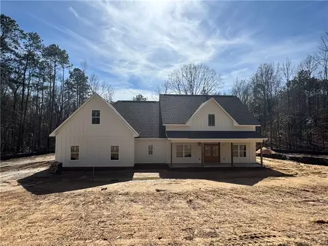 383 Lee Road 314, Smiths Station, AL 36877