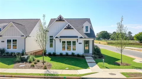 305 Coscoroba Rd, Auburn, AL 36832