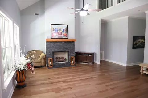 Living - 118 Shadow Moss Dr, Eufaula, AL 36027 photo 2 of 3