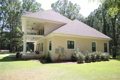 Exterior - 118 Shadow Moss Dr, Eufaula, AL 36027 photo 6 of 11