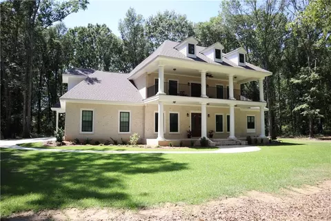 Exterior - 118 Shadow Moss Dr, Eufaula, AL 36027 photo 2 of 11