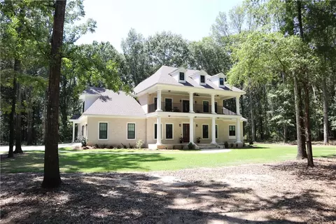 118 Shadow Moss Dr, Eufaula, AL 36027