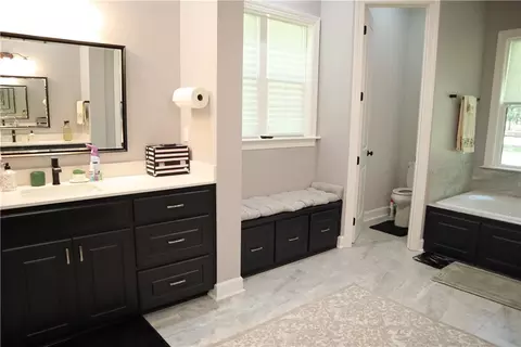 Bath - 118 Shadow Moss Dr, Eufaula, AL 36027 photo 6 of 8
