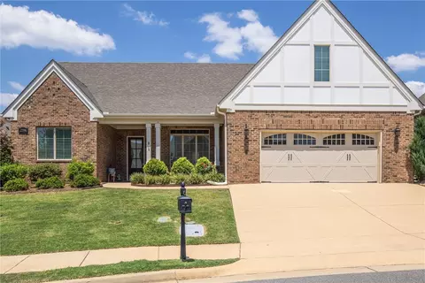 2894 Spring Lakes Xing, Opelika, AL 36801