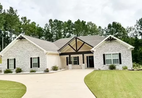 41 Lee Road 950, Smiths Station, AL 36877