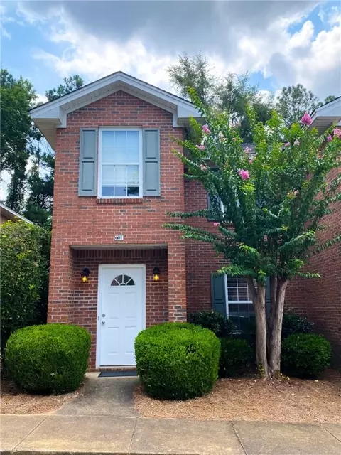 1477 N Donahue Dr #601, Auburn, AL 36830