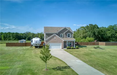 421 Lee Road 123, Salem, AL 36874