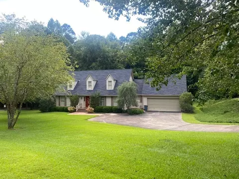 1119 N 18th St, Lanett, AL 36863
