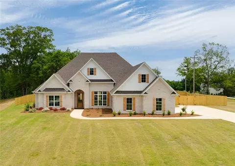 3503 Tyler Ct, Opelika, AL 36801