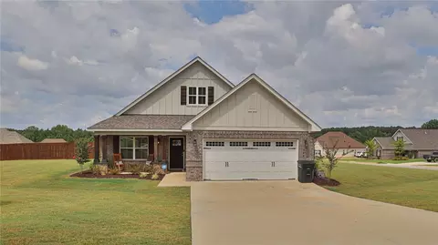 544 Towne Lake Pkwy, Opelika, AL 36804