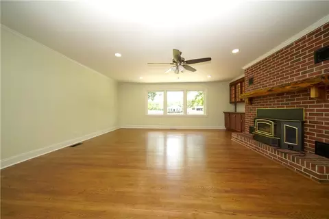 Living - 2294 County Road 283, Five Points, AL 36855 photo 1 of 5