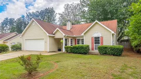 1502 Douglas St, Opelika, AL 36801