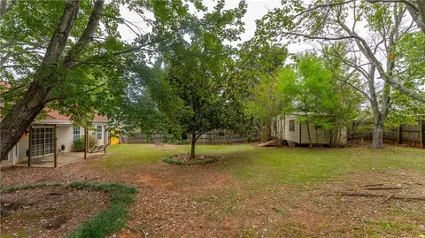 Exterior - 1502 Douglas St, Opelika, AL 36801 photo 12 of 17