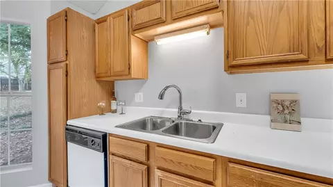 Kitchen - 1502 Douglas St, Opelika, AL 36801 photo 1 of 4