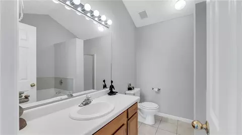 Bath - 1502 Douglas St, Opelika, AL 36801 photo 1 of 3