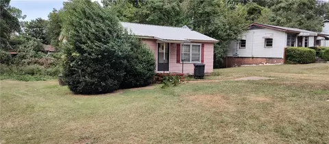 2200 Crestview St, Opelika, AL 36801