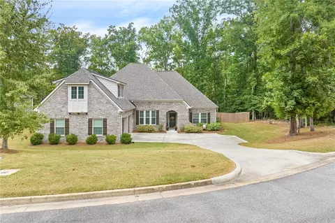1100 Cedar Creek Dr, Opelika, AL 36801