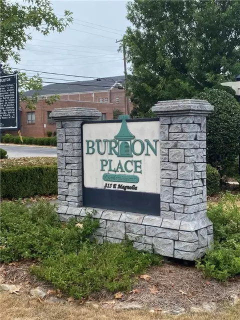315 E Magnolia Ave #113, Auburn, AL 36830