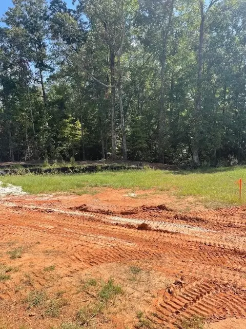 125 Merlin St, Opelika, AL 36801