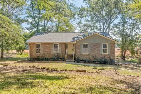 1800 Northgate Dr, Opelika, AL 36801