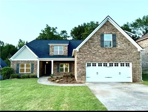 6 Maggy Ct, Phenix City, AL 36867