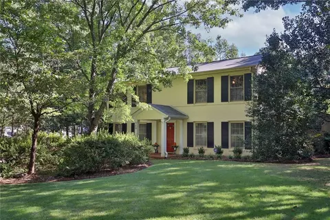 260 Cary Dr, Auburn, AL 36830