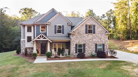 678 Lee Road 735, Opelika, AL 36804