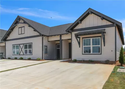 2889 Ridge Crest Ct #4, Opelika, AL 36801