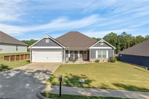 1311 Lowndes St, Opelika, AL 36801