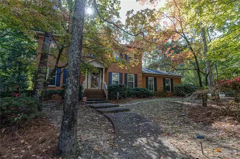 446 Summertrees Dr, Auburn, AL 36830