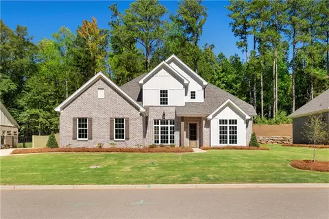132 Merlin St, Opelika, AL 36801