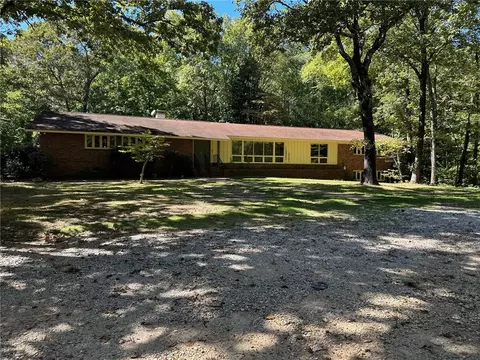 467 Southview Dr, Auburn, AL 36830