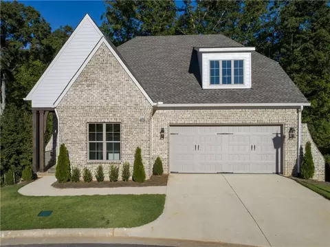 39 Kipling Ln, Auburn, AL 36830