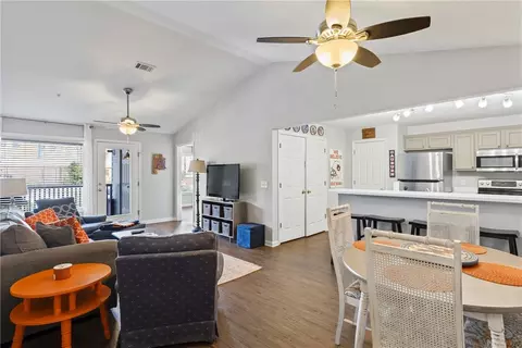 1114 S College St #5203, Auburn, AL 36832